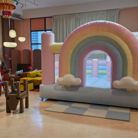 Pastel Bouncy Castles & Ball Pits: Soft Colours, Calm Play & Picture-Perfect Parties
