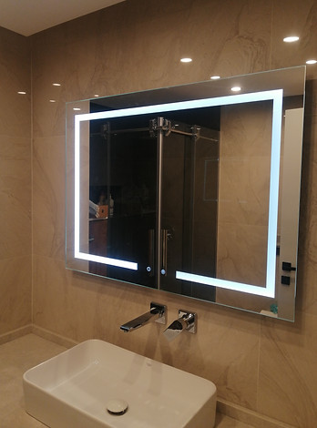 Kumlamalı Dokunmatik Buğu Önleyicili Işıklı Banyo Aynası