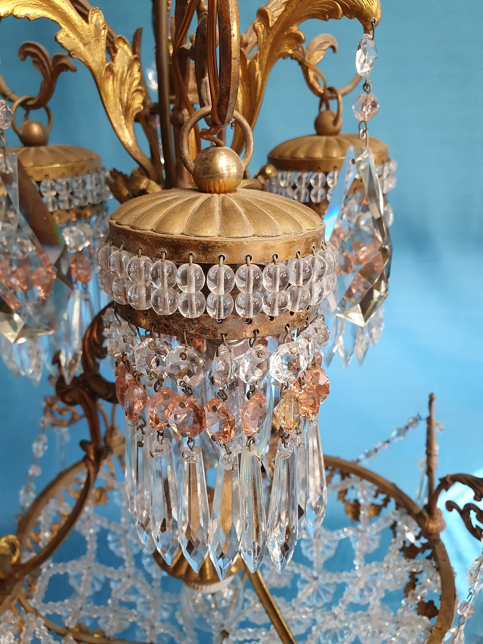 Thumbnail: Really nice chandelier with beads to the bottom