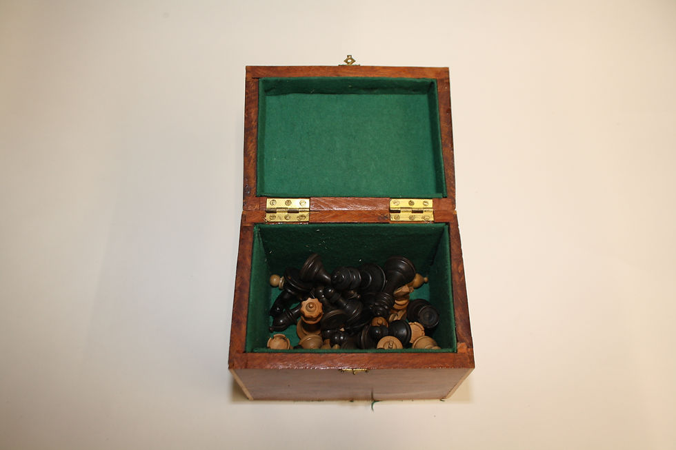 Thumbnail: Early 20th century chess set