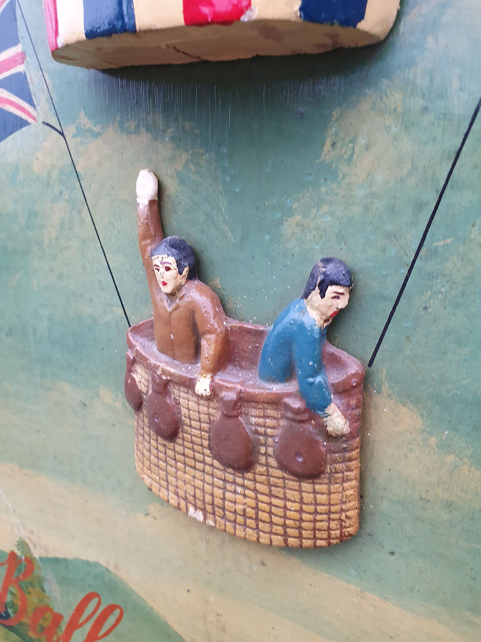 Thumbnail: 1970s Sussex balloon picture