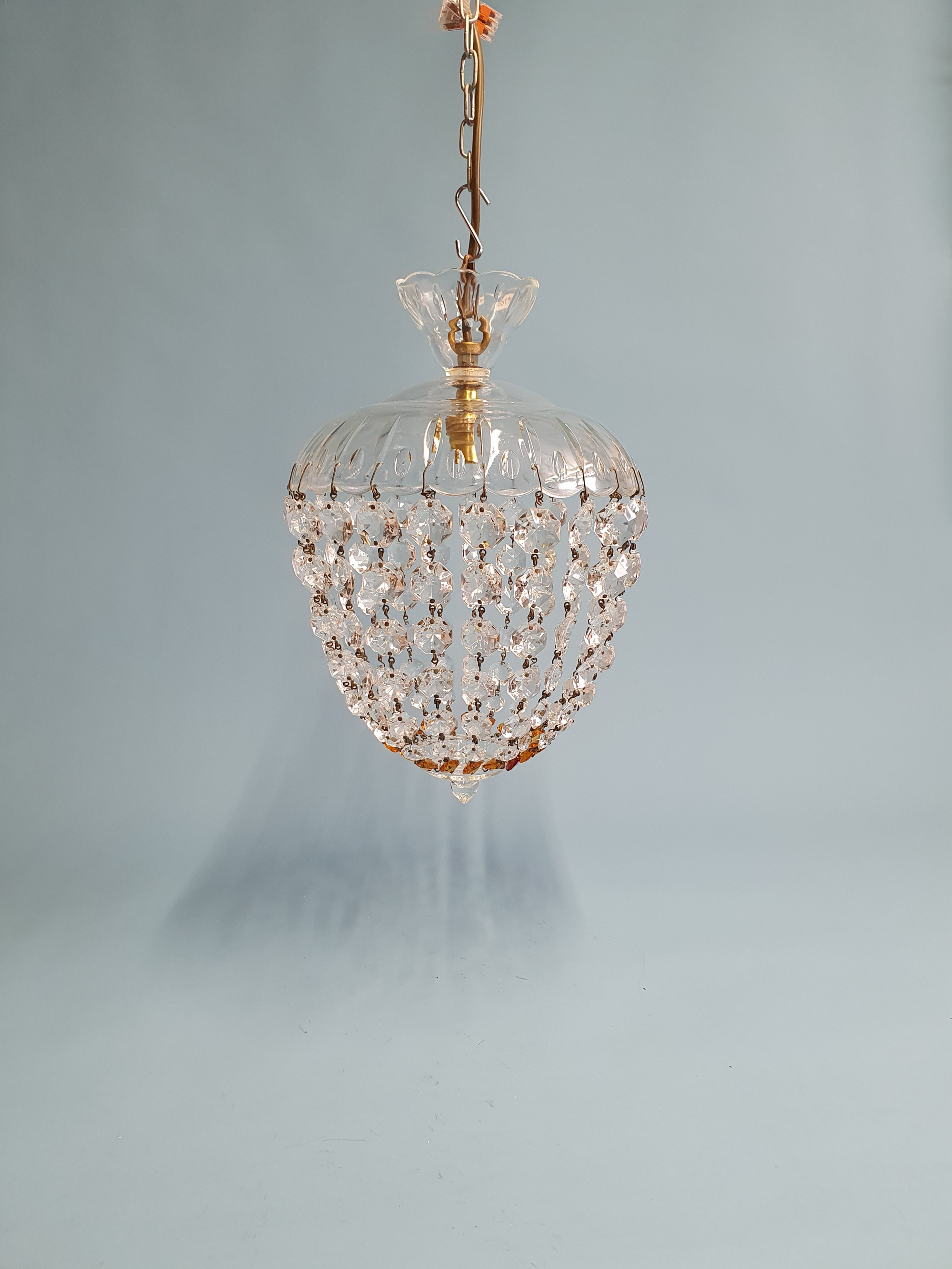 Glass dome top chandelier 10"