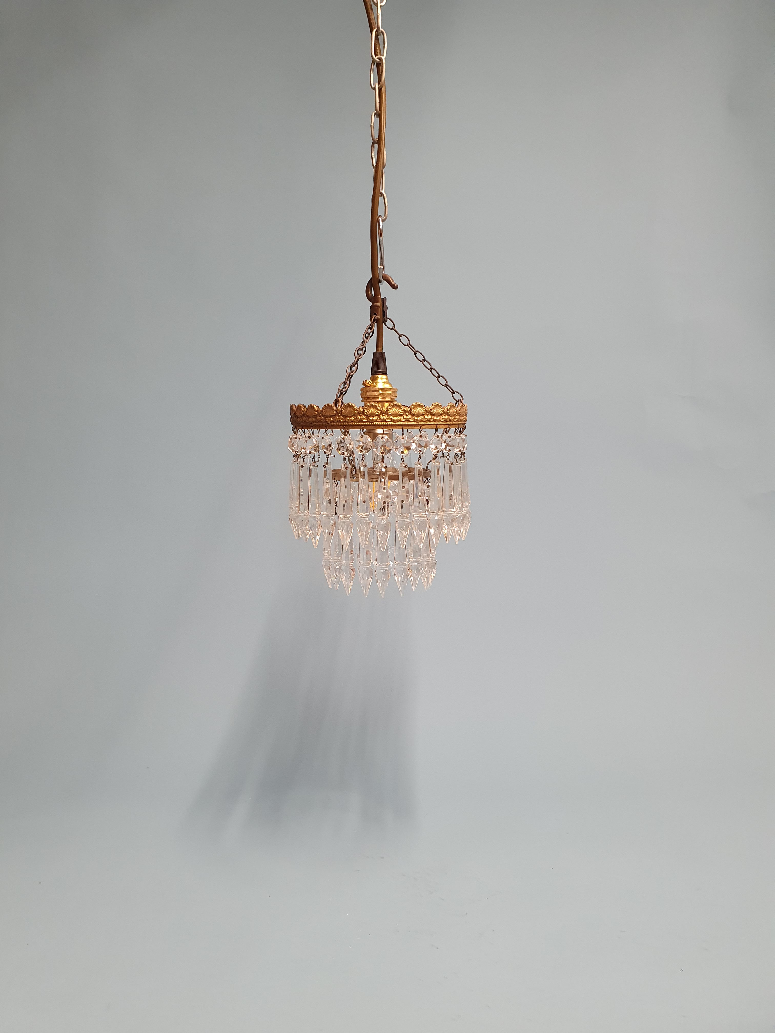 Early 20th century spike chandelier with detail at the bottom 6"