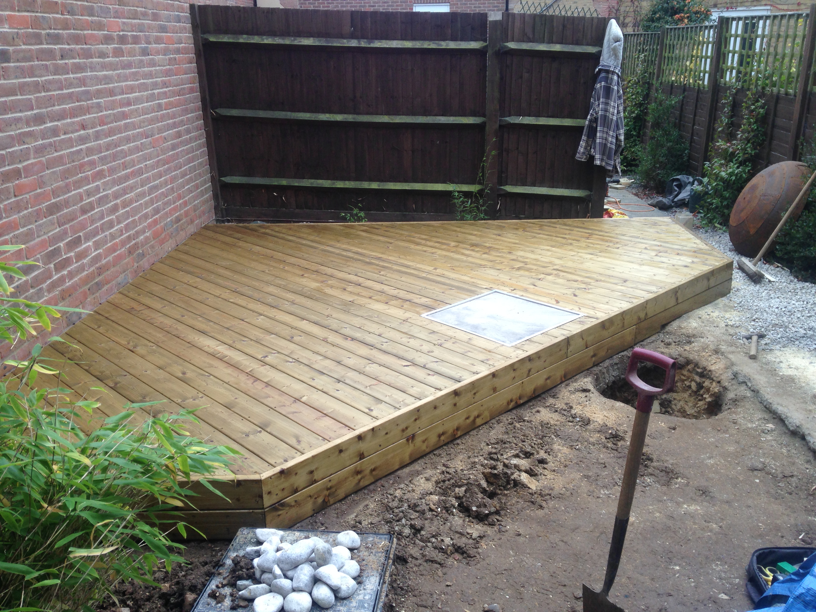 Essex Decking and FencingTimber Decking Gallery