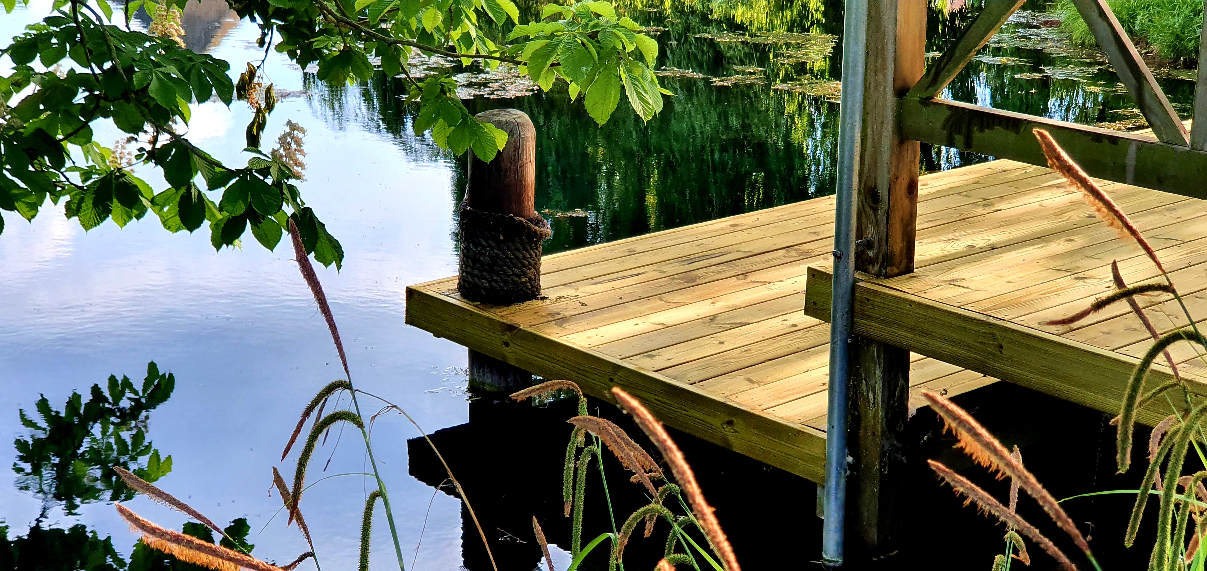 Essex Decking and FencingTimber Decking Gallery