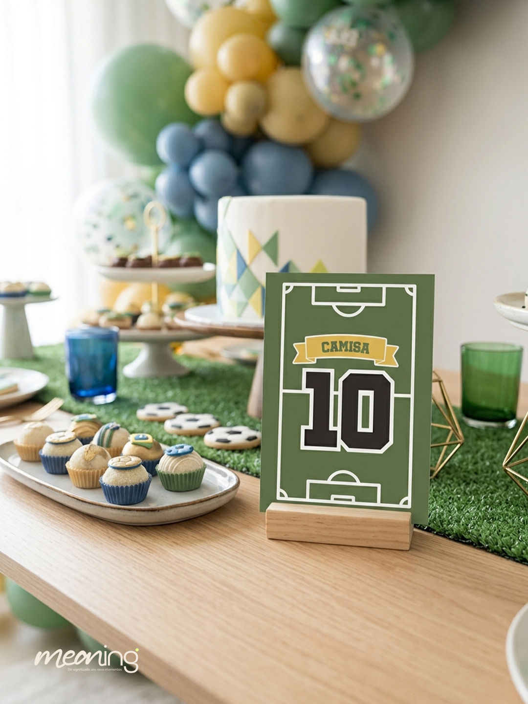 Quadro de Mesa Futebol Personalizado com Idade | Campo de Futebol