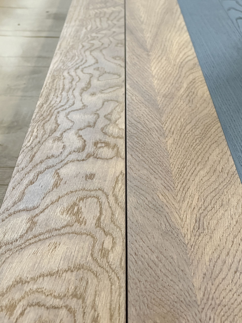 Thumbnail: BRONZE OAK-WOOD PARTITIONS