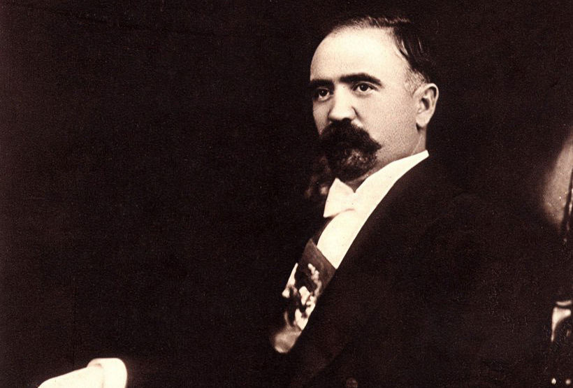 Primer presidente en viajar en avión