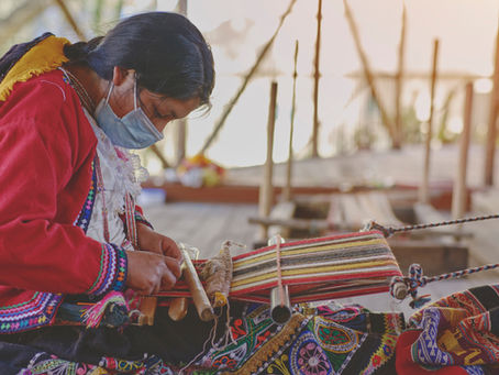Tejiendo la historia con hilos de tradición