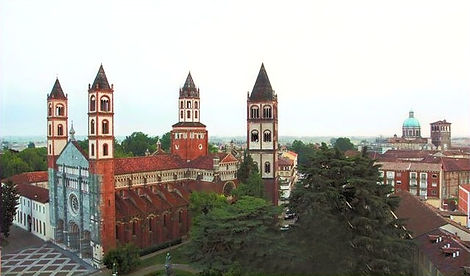 Basilica_S._Andrea_edited.jpg