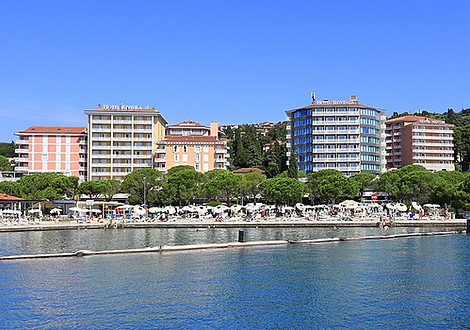 Portoroz,_Hotels.jpgBy Wistula - Own wor