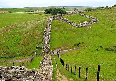 -Hadrian's_Wall_2017_edited.jpg