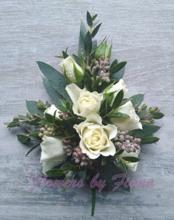 Ivory & Lilac Corsage