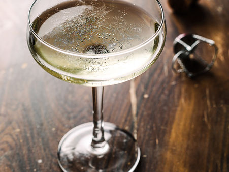 The Champagne Rebellion : Why Artisan Champagne Stands Out ?