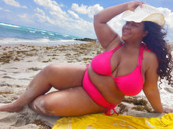 Curvy Beach Babe Asia Mone't