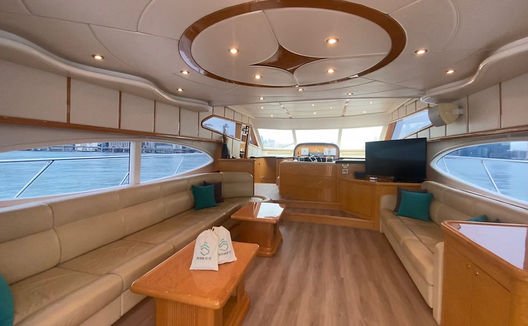 sigma 75  - charter cruiser boat 