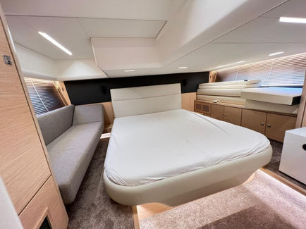 Bavaria yacht 40 feet yacht boat charter day evening boat trip