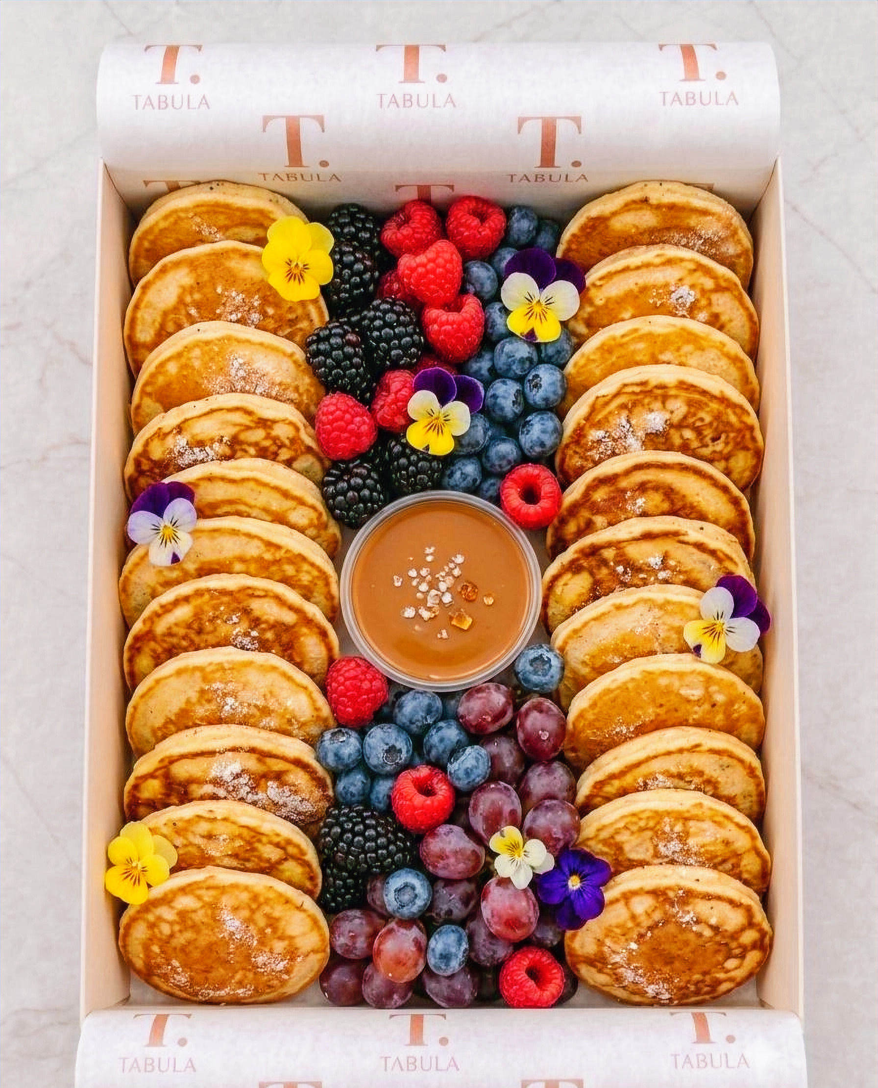 Pancake & Fresh Fruit Platter (1.5kg)