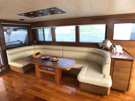 Bellagio 72- premium Junk boat charter