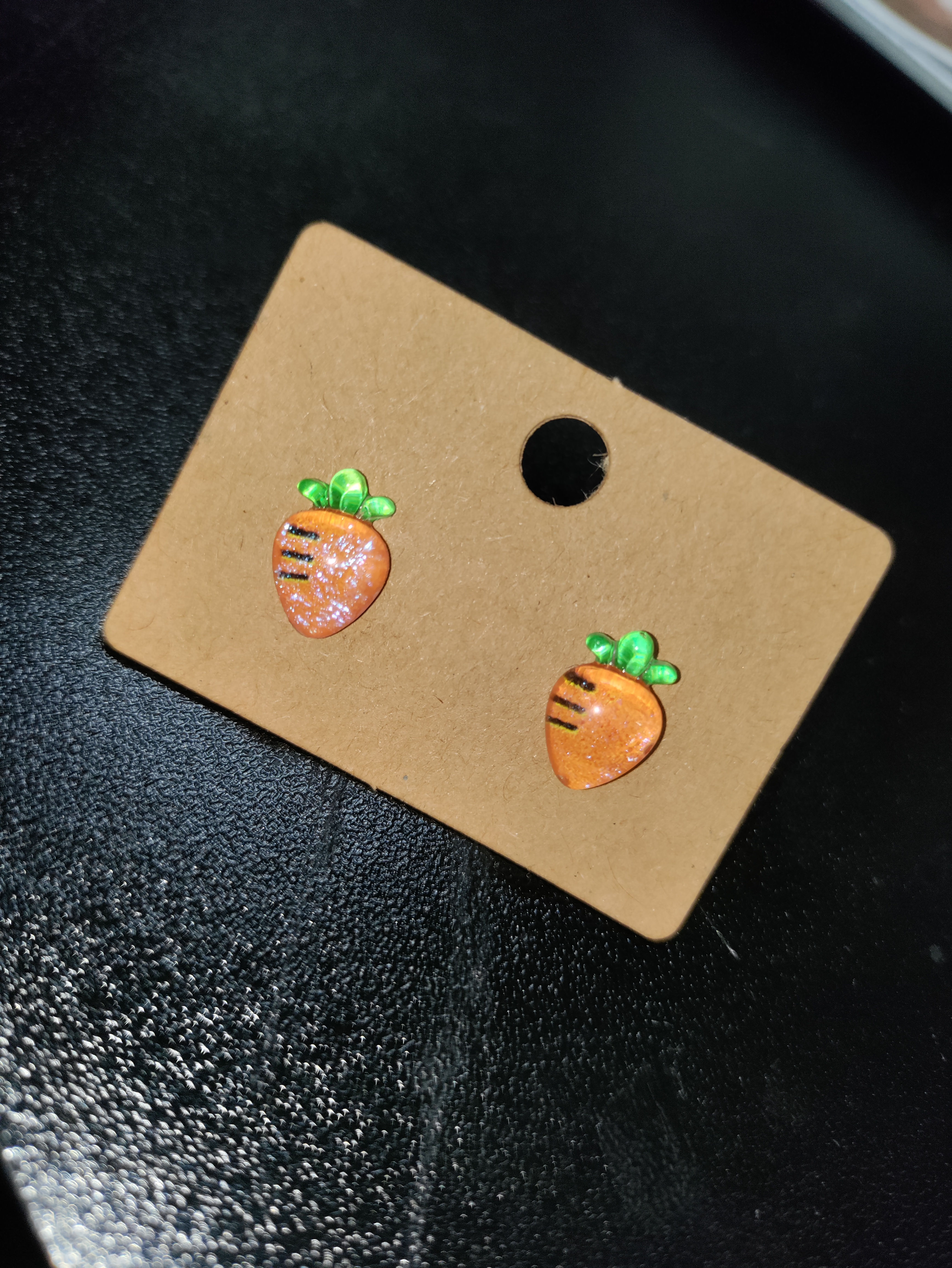 Baby carrot  studs 