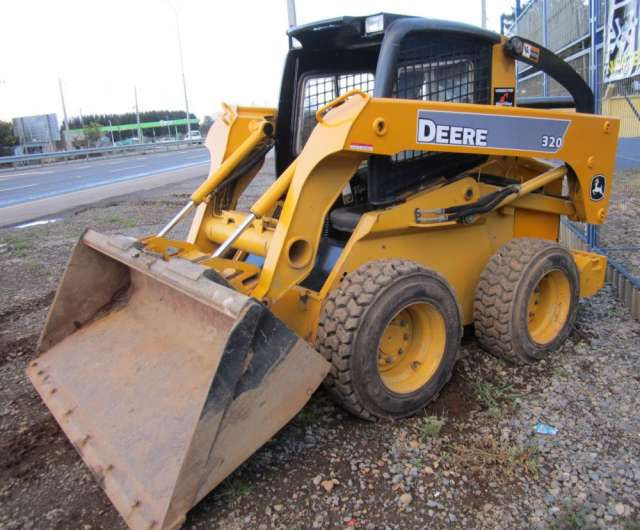 minicargador-john-deere-320-2007-en-temuco_ac12eca52_3.jpg