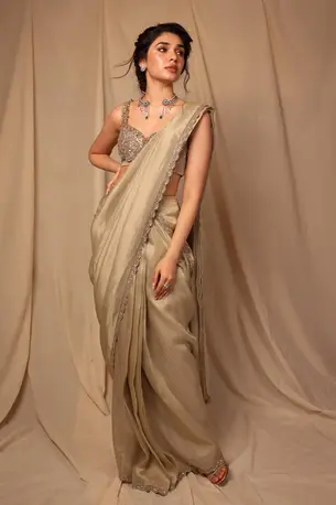 Krithi Shetty Dazzles in Ridhi Mehra’s Weave Saree Set — A Celebration of Modern Heritage