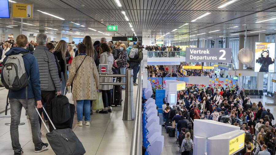 암스테르담 스키폴 공항; 올 여름 승객 수 제한하기로 결정 content media