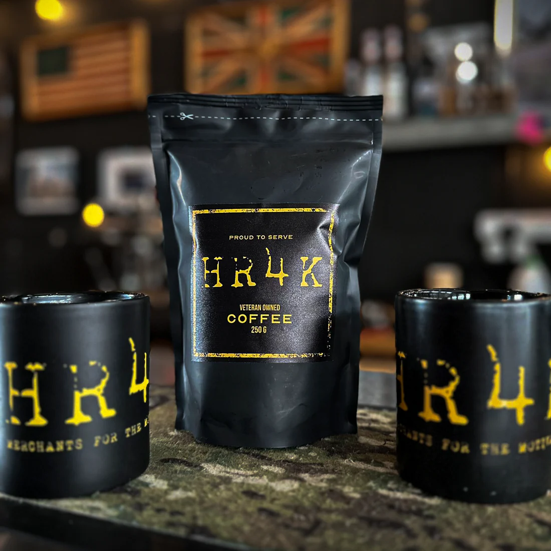 HR4K Coffee and mugs