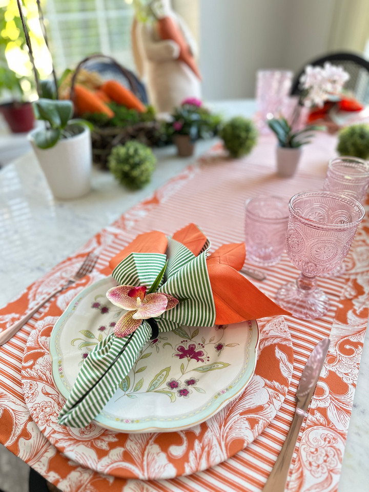 Exquisite, high-quality table runner that adds a refined and decorative accent to any dining or buffet table.