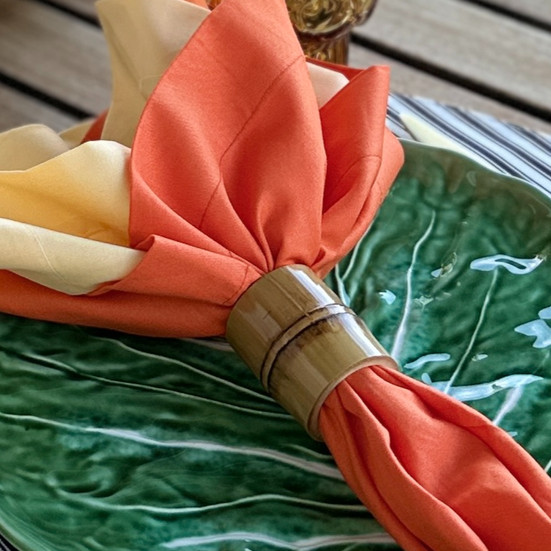 Elegant, premium fabric napkin in a solid color, designed for a polished and sophisticated dining experience.