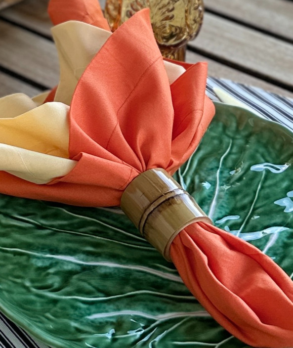 Elegant, premium fabric napkin in a solid color, designed for a polished and sophisticated dining experience.
