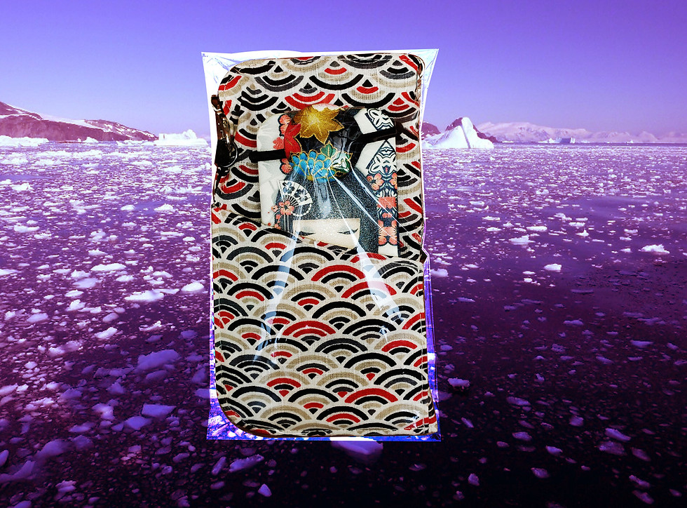 Thumbnail: Hand-made phone bag, hair accessories, mirror box 手制电話袋與繡花布髮飾和少女镜盒