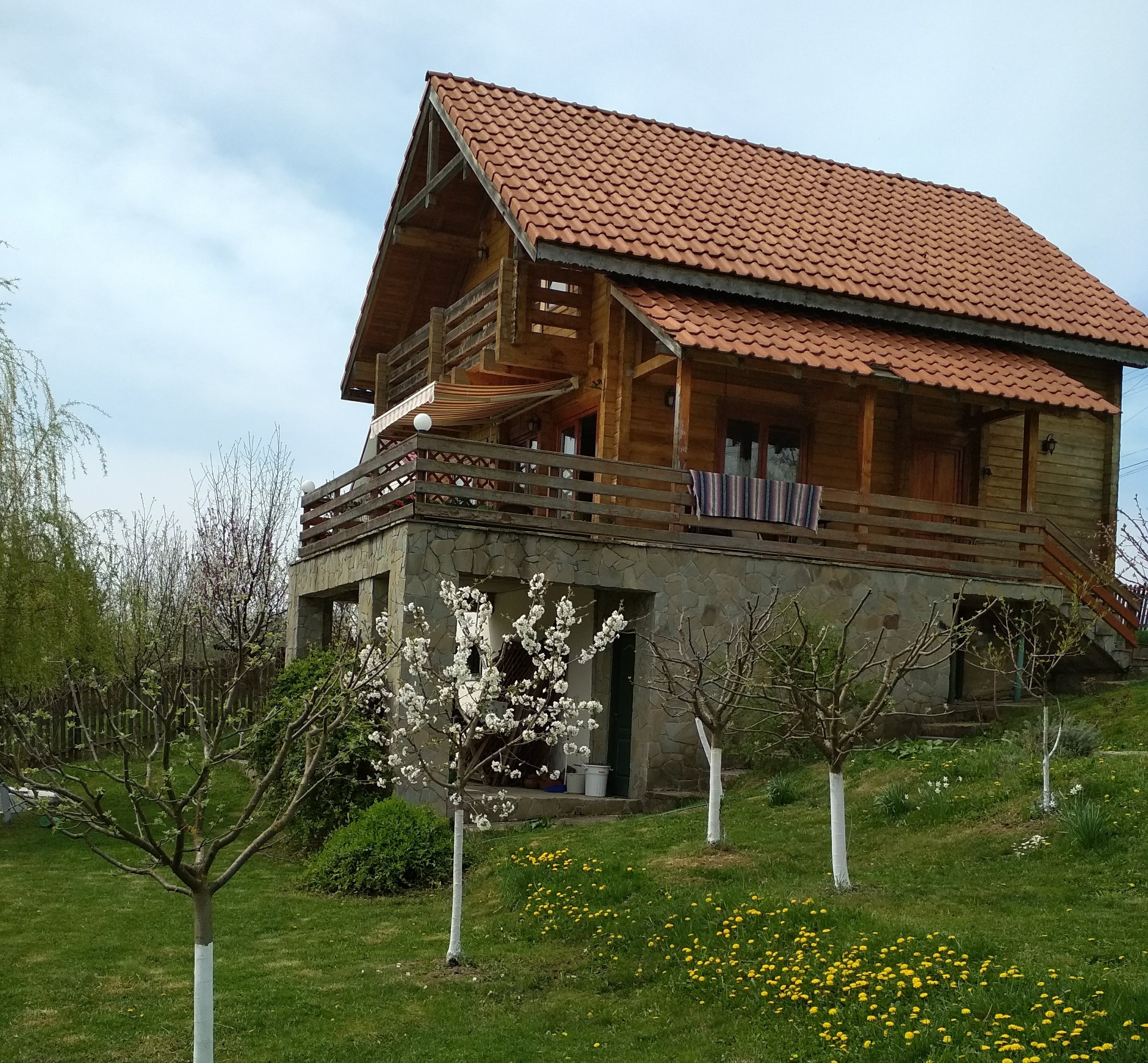Casă din bușteni artizanali Valmonte