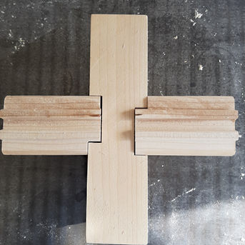 Grinzi chertate lemn masiv