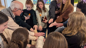 Middle schoolers learn about Maine's visual art history