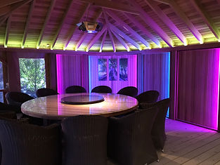 Luminaires Sciola Import, bandes led, réalisation Oneagain lougne St Triphon