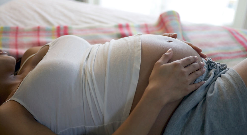 Femme enceinte au repos