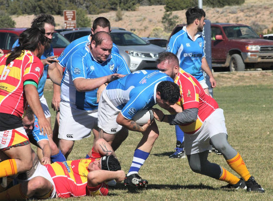 Santos score early and often to beat visiting Brujos.