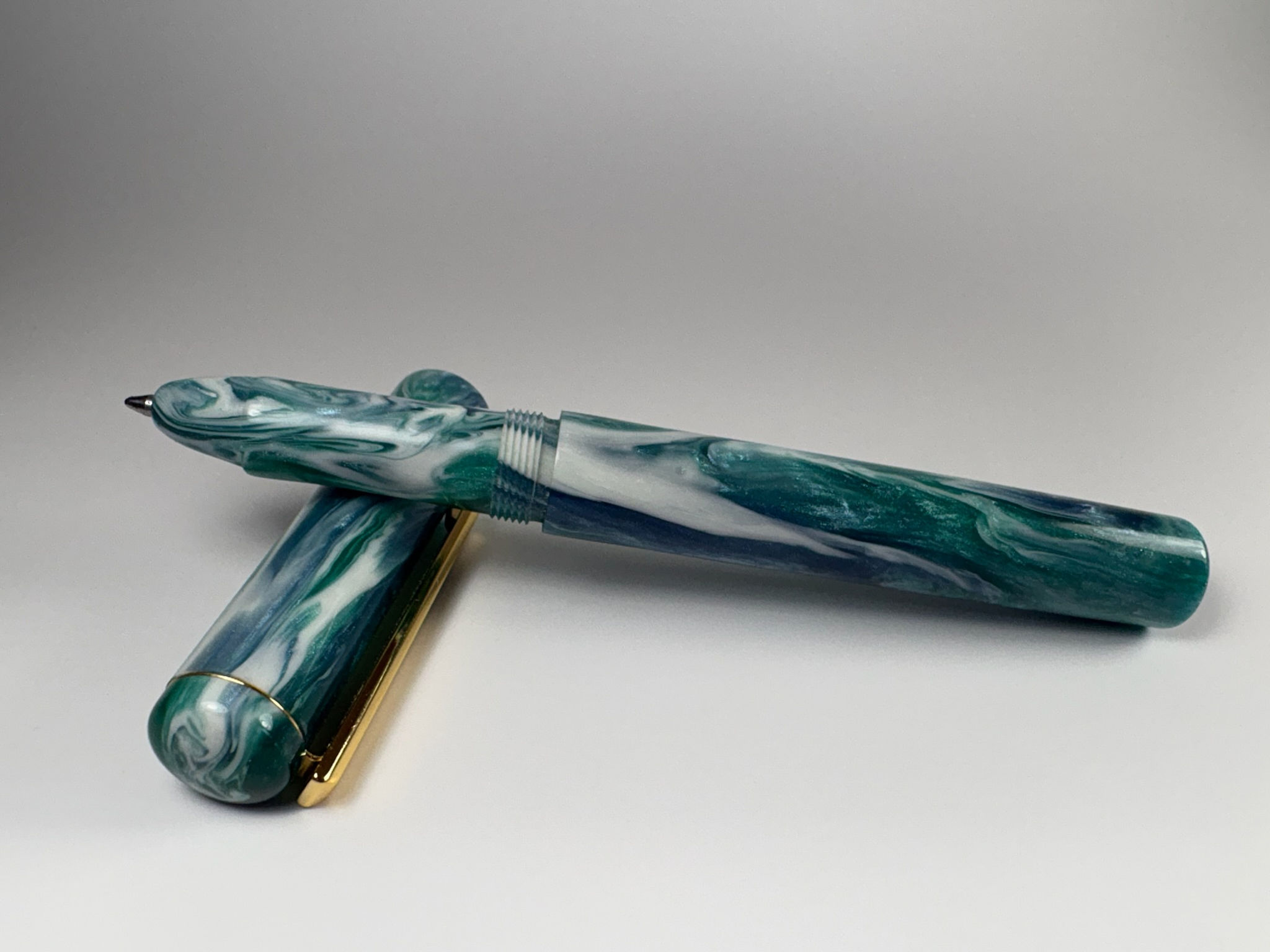 Ballpoint Hybrid - Earth Blue/Emerald Green/White