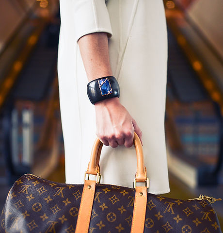 Alla moda donna in viaggio