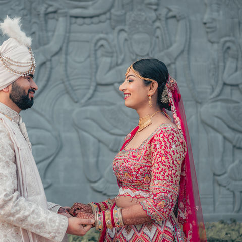 couple in Orchha Palace