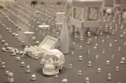 White void room, Vanitas