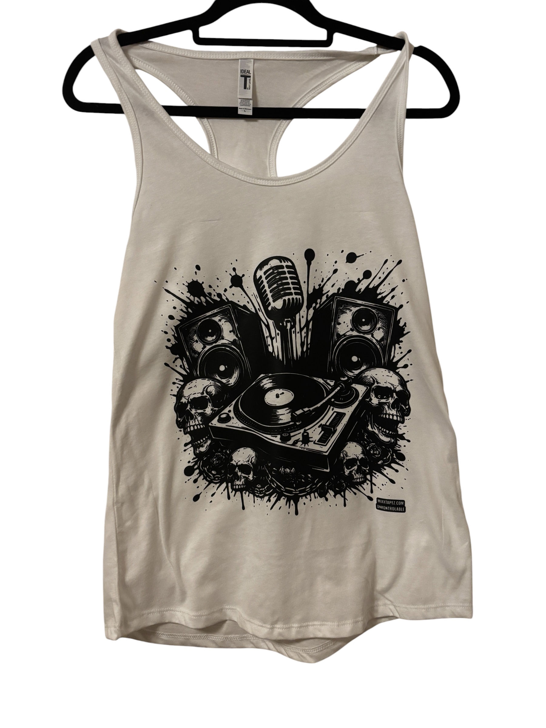 Women’s top size large 