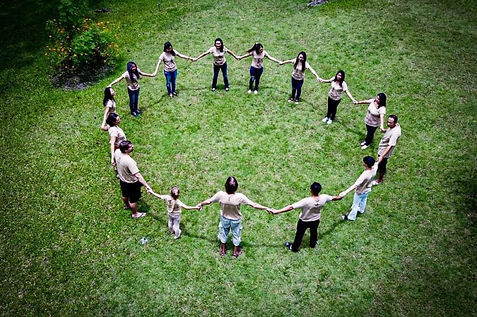 Superbee team in a circle