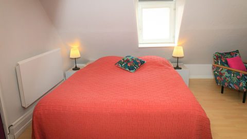 Chambre d’hôtes en Alsace à Colmar, avec un grand lit