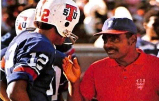 Thumbnail: LEGEND Series"Jefferson St" Joe Gilliam (White Jersey)