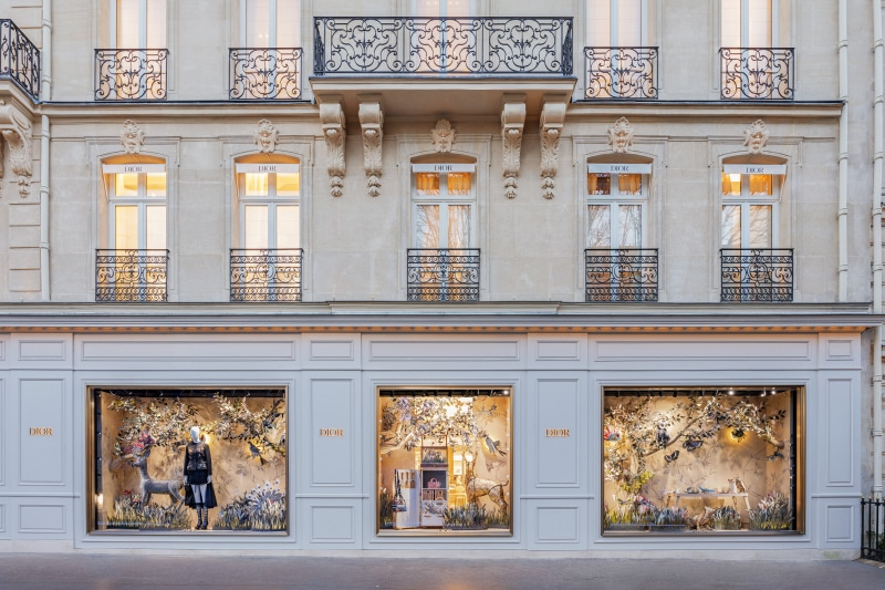 vitrines de primavera da  Dior 30 Montaigne em 2023