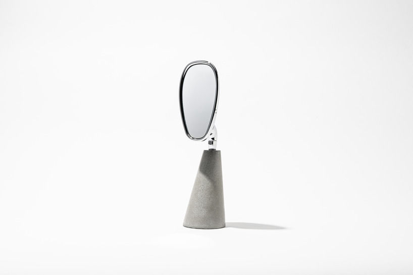 Objeto da série Pause, de Shigeya Miyata, com peças de motocicletas Honda em concreto