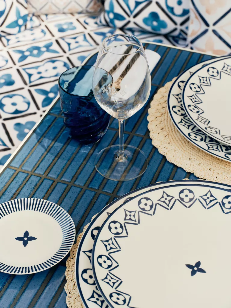 LOUIS-VUITTON-SAINT-TROPEZ-ARNAUD-DONCKELE