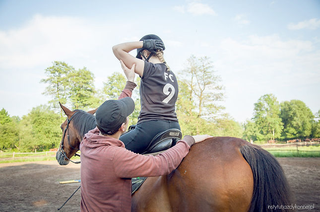 61725326_625726064608077_350196038719084